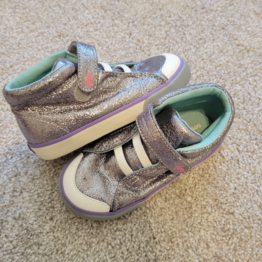 Toddler shoes size 10